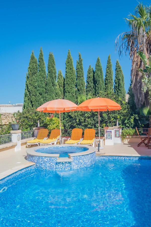 Central Villa Flatlet With Pool - Free Parking And Wifi Lija Kültér fotó