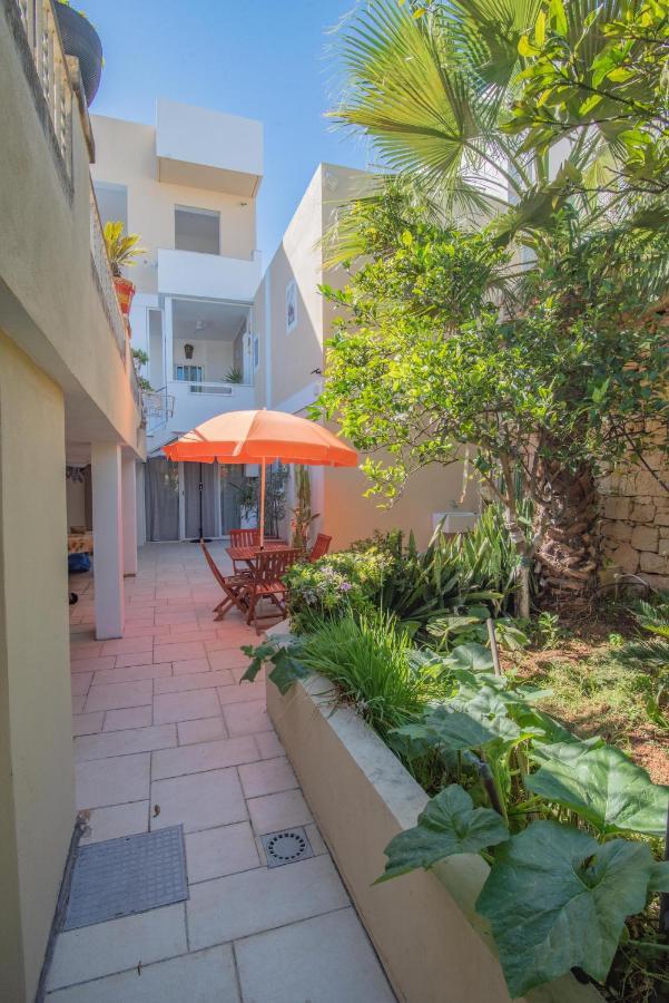 Central Villa Flatlet With Pool - Free Parking And Wifi Lija Kültér fotó