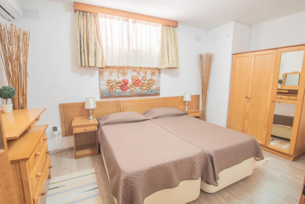 Central Villa Flatlet With Pool - Free Parking And Wifi Lija Kültér fotó