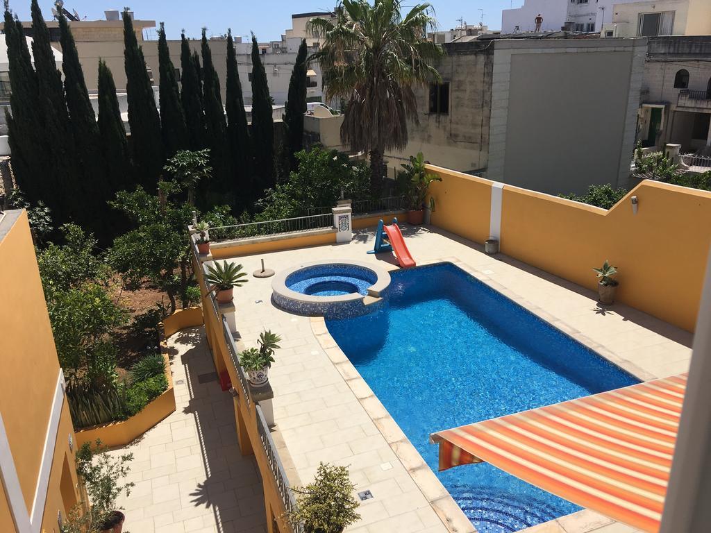Central Villa Flatlet With Pool - Free Parking And Wifi Lija Kültér fotó